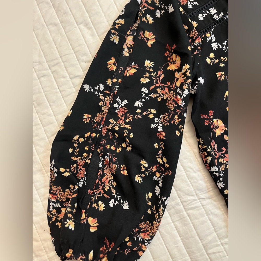 Adrienne Vitadini floral print top NWOT - Picture 3 of 5